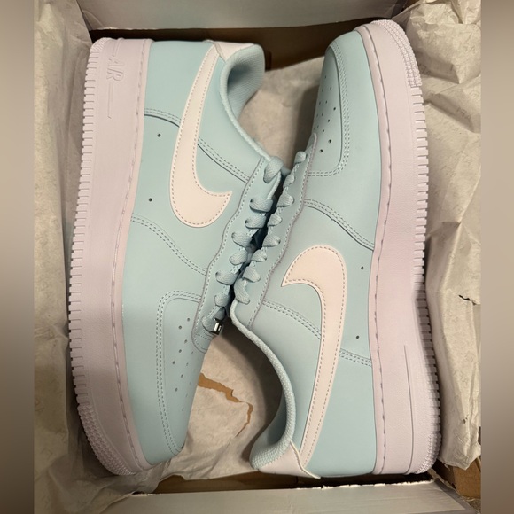 Nike Men’s Air Force 1 ‘07 NEW
